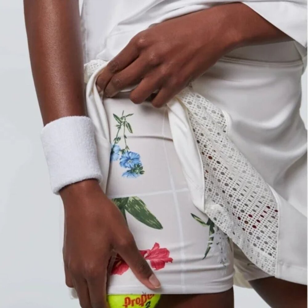 Tuckernut Tnuck Sport Naomi White/Fresh Buds Perforated Skort/Skirt L